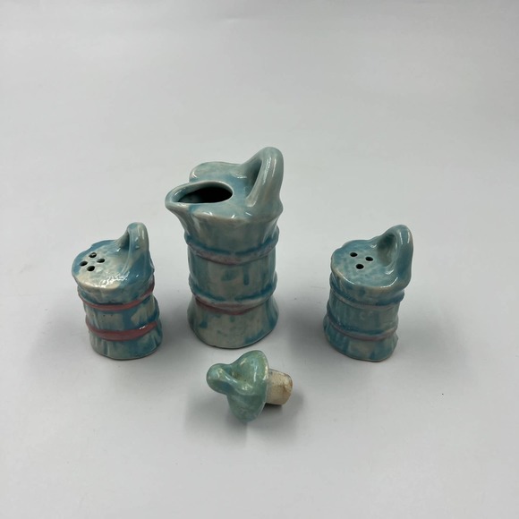 Vintage Barrels Salt Pepper & Vinegar Shaker Set Dispensers 4 Pieces Japan Made - Picture 2 of 9